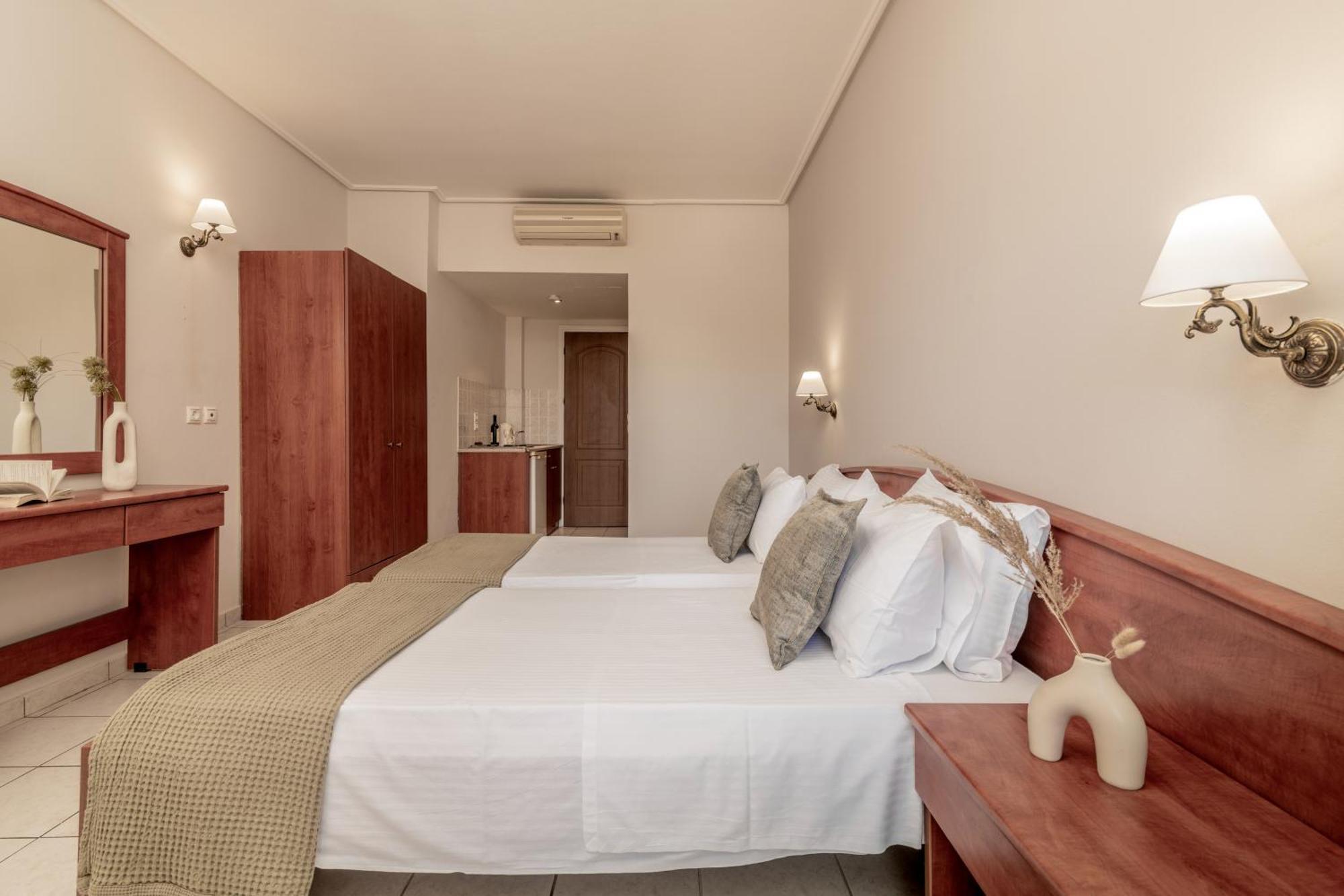 Daisy Hotel Planos  Luaran gambar
