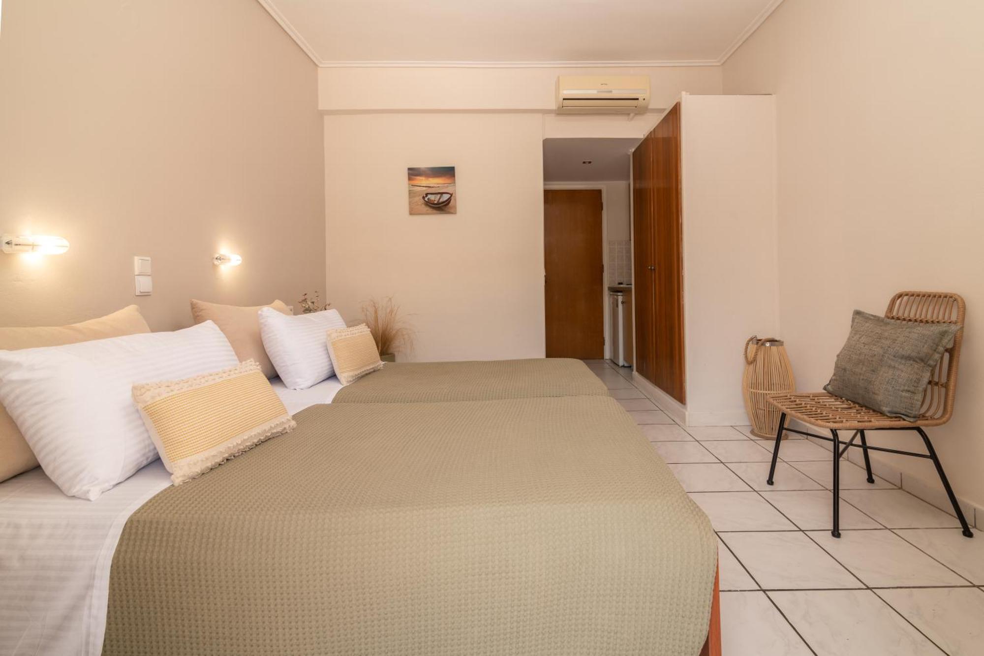 Daisy Hotel Planos  Luaran gambar